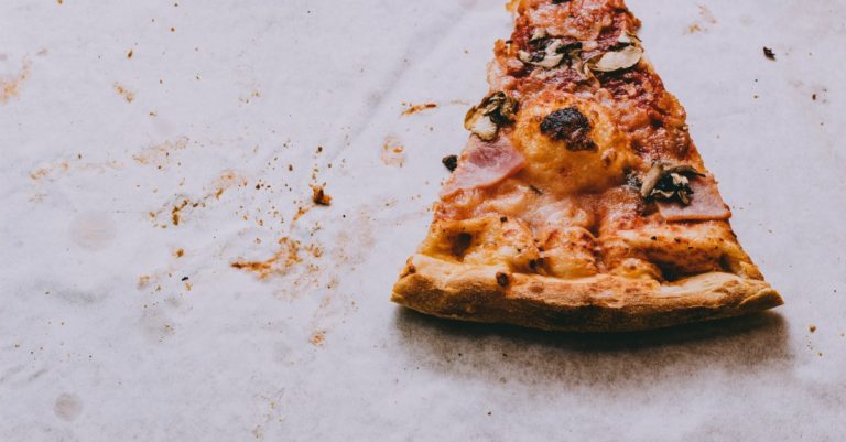 Control Emotional Eating | Discover 9 Tricks That Will Change Your Relationship With Food