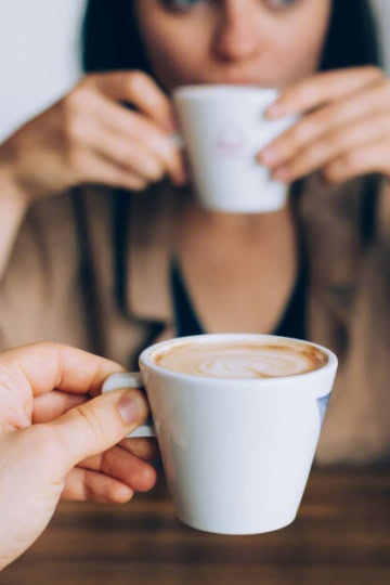 How to Be a Good Host | 21 Ways to Make Your Home a Guest Favorite