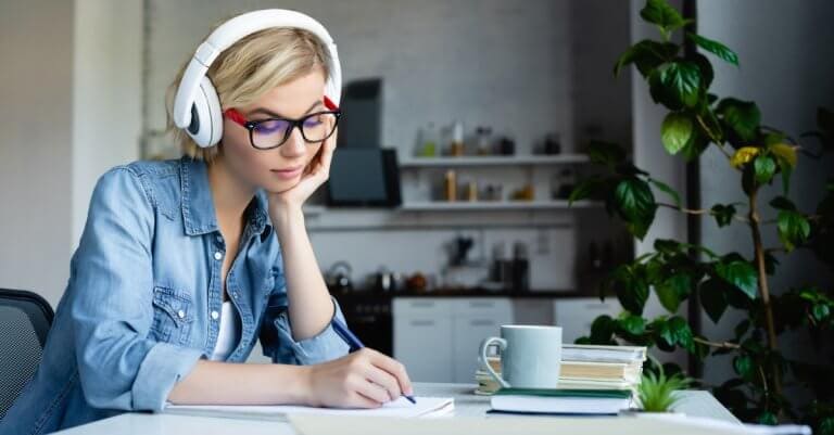 Back to School as an Adult | 8 Tricks to Make Earning Your Degree Feel More Manageable