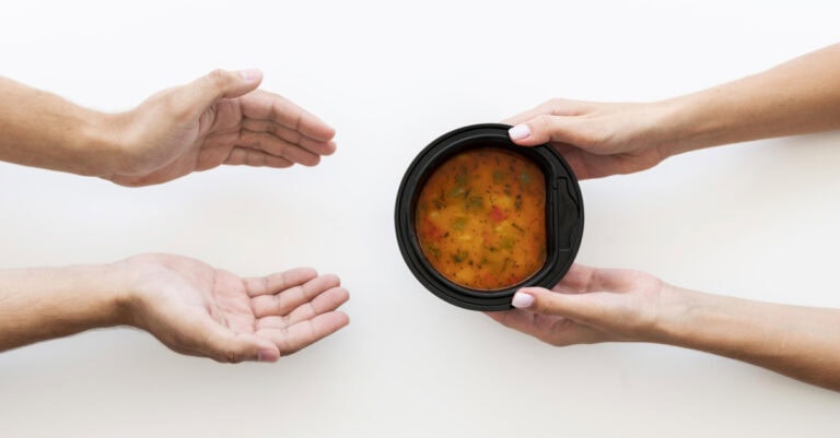 Helping the Homeless | 24 Practical Ways to Make a Difference in Someone's Life