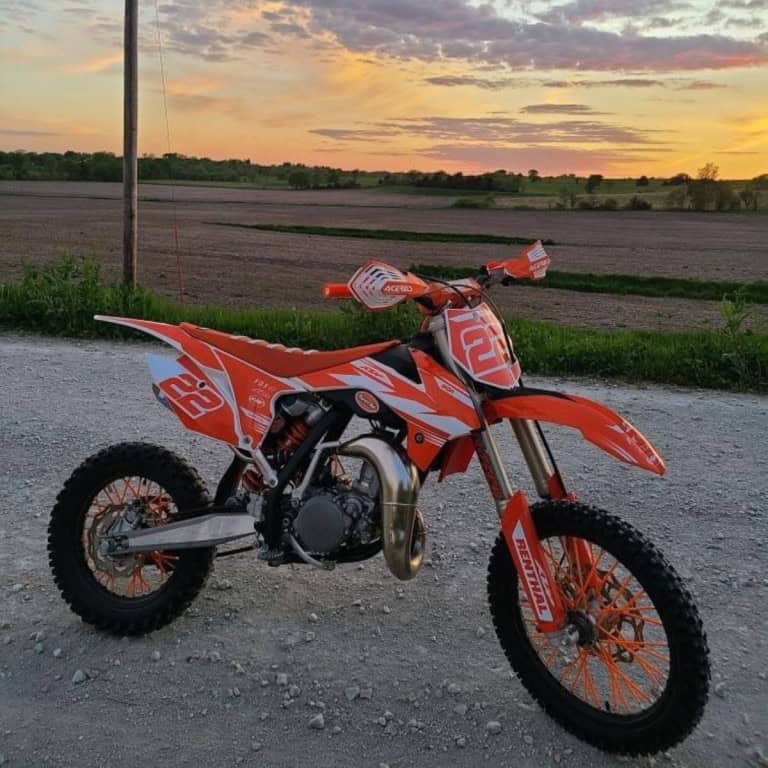 5 Best Dirt Bikes for 12 Year Olds | Beginners Guide