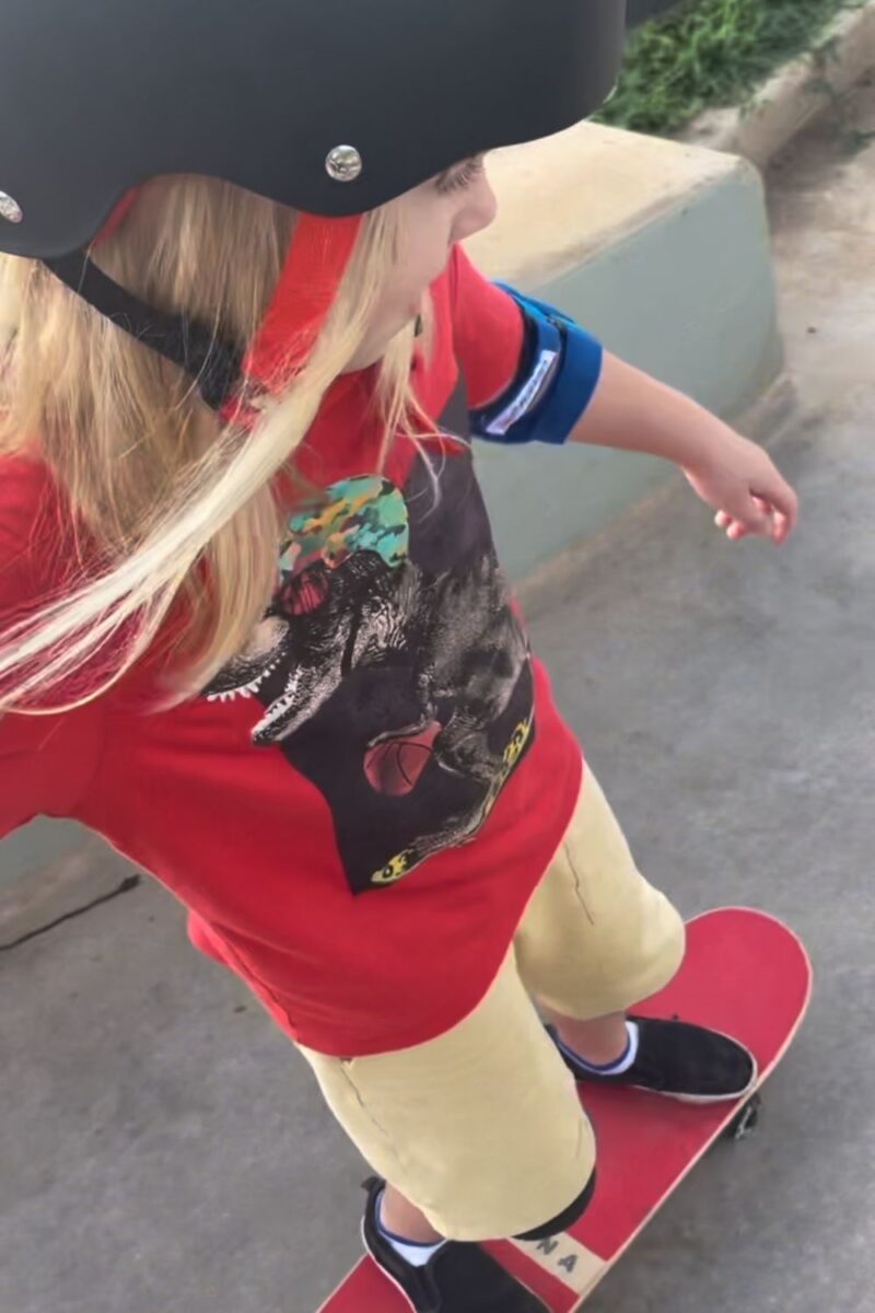 5 Best Skateboards for 6 Year Olds + How to Start