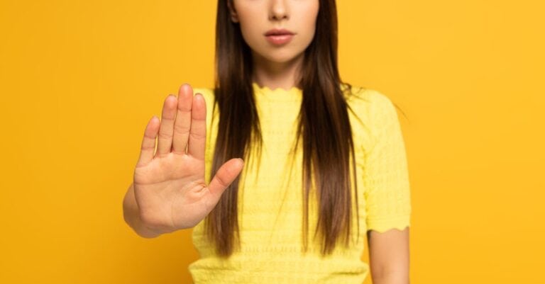 How to Stop Being Dismissive Avoidant: Heal & Connect