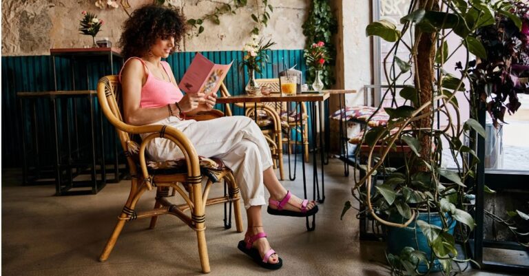 How to Become an Avid Reader Who CAN'T RESIST Books